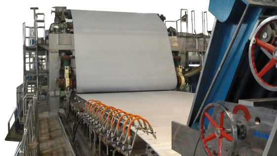 Impressão da máquina da fatura de papel do Fourdrinier A4 que escreve a palha do trigo 2400 milímetros de polpa do bagaço
