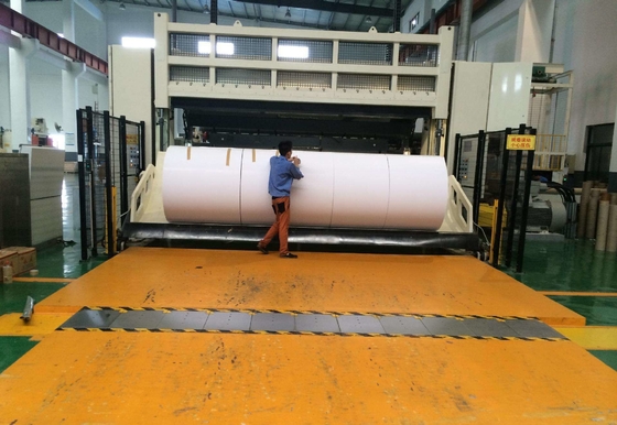 800m / Alta velocidade da máquina 100TPD de Min Models Corrugated Paper Making