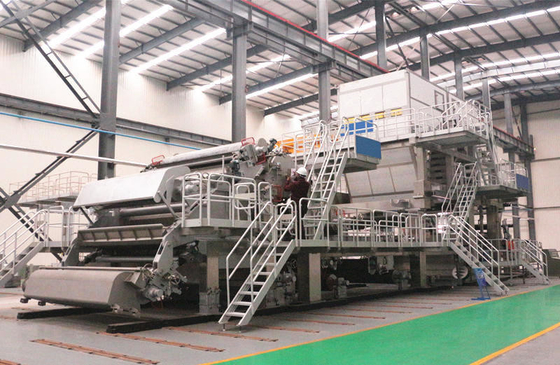 Máquina de fabricação de papel duplex de 50t / D 2400mm 180 Gsm