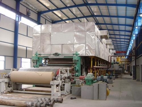 200T / D corrugou a linha de produção deslocada do rolo enorme da 3800 milímetro da máquina do papel de embalagem
