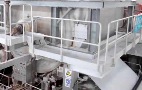 Máquina da fatura de papel higiênico 30T/D 3500 milímetros de rolo enorme 300m/minuto