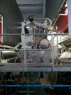 Máquina ondulada de uma fatura de papel de 3200 milímetros que Fluting Kraft de grande resistência