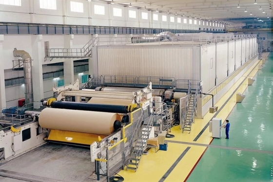 Linha de produção modelo do papel de embalagem do cartão de 2500mm 120 toneladas pelo dia